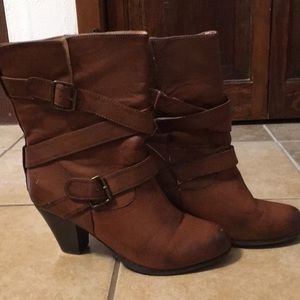 8.5 women’s boots